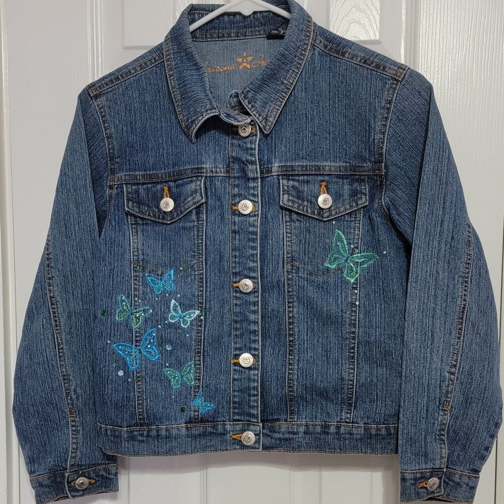 Arizona Jean Co. Juniors/Girls Medium Jean Jacket. Embroidered Butterflies. - Picture 2 of 9
